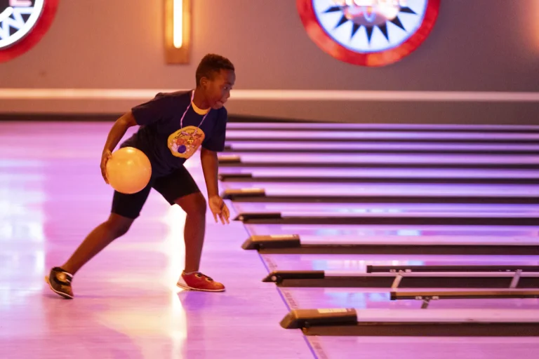 Bowling for Bread event photo 121